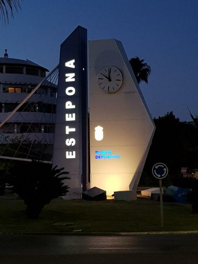 Puerto Estepona Eksteriør bilde